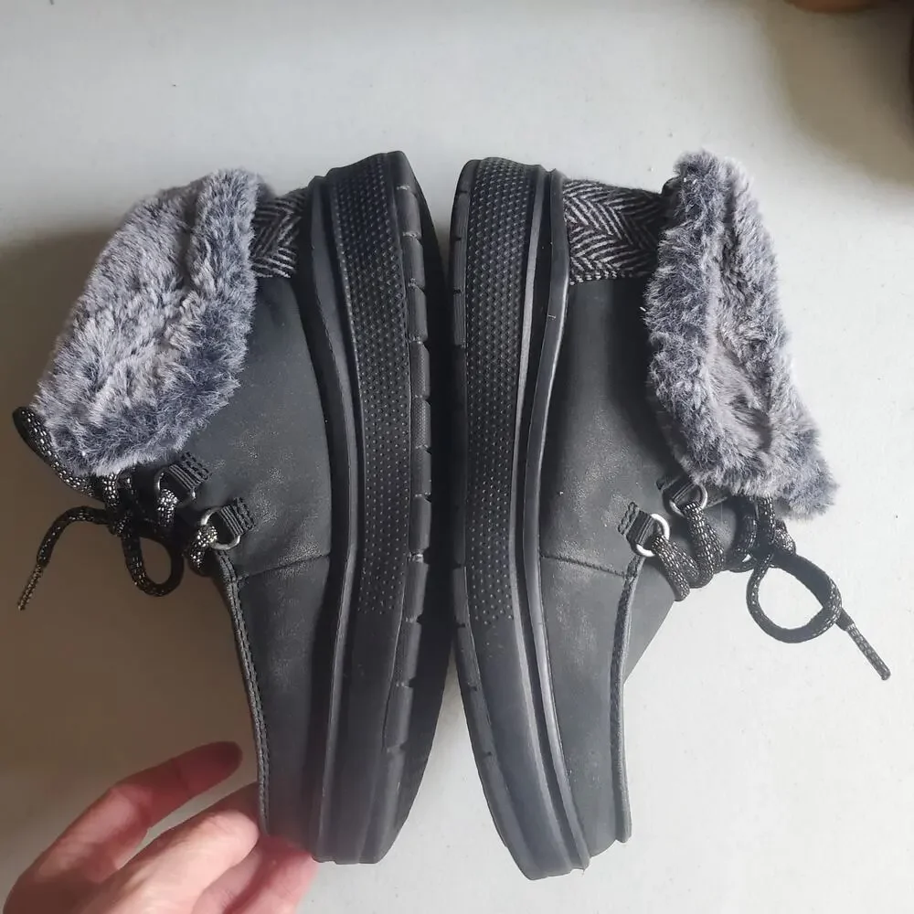 BOBs by Sketchers Womens Gray Fur trimmed Bootie Size 5.5 Csbincore Granny Boho